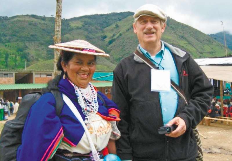 Jon Landaburu recibió la nacionalidad colombiana. Fue en 2006 durante el gobierno de Álvaro Uribe.