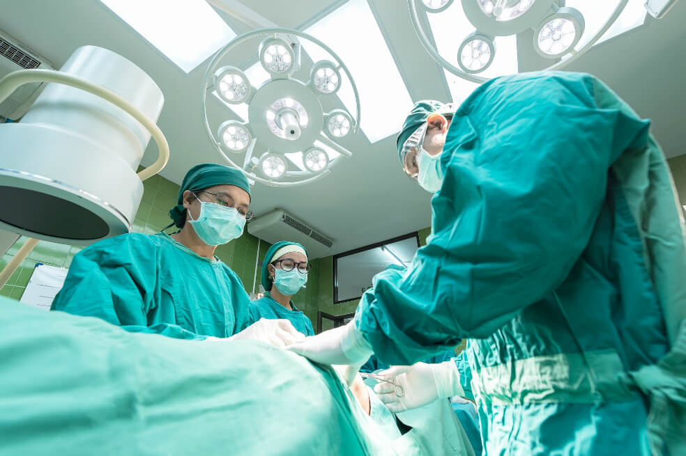 El grupo de Inspección, Vigilancia y Control realizó el 18 de febrero una visita a este centro médico para verificar las condiciones de los servicios de cirugía. / Pixabay
