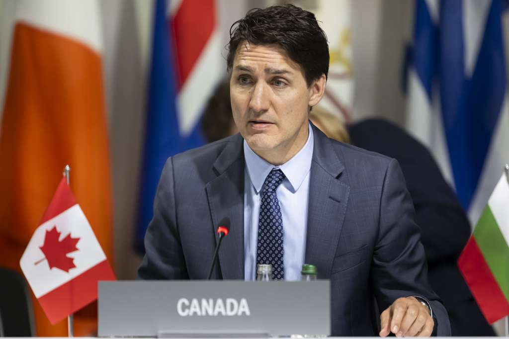Stansstad (Switzerland), 16/06/2024.- Prime Minister of Canada Justin Trudeau attends the plenary session during the Summit on peace in Ukraine in Stansstad near Lucerne, Switzerland, 16 June 2024. International heads of state gather on 15 and 16 June at the Buergenstock Resort in central Switzerland for the two-day Summit on Peace in Ukraine. (Suiza, Ucrania, Lucerna) EFE/EPA/ALESSANDRO DELLA VALLE / POOL EDITORIAL USE ONLY