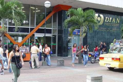 La Dian fiscalizará a las plataformas de modelos “web cam”