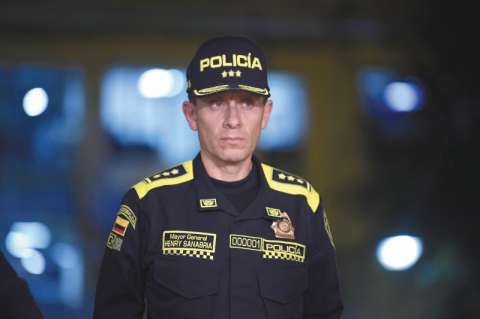 Comisión LGBTIQ del Congreso exigió al general Sanabria que se retracte