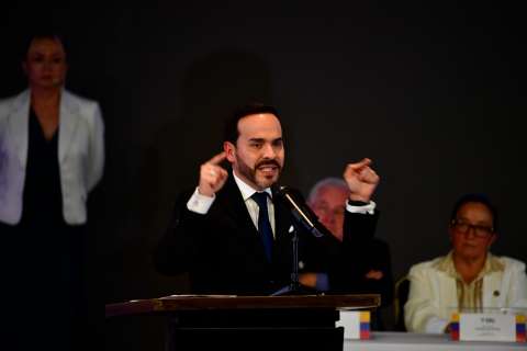 Empalme con Petro, nombramiento de ministros y nuevas alianzas: así se movió De la Espriella