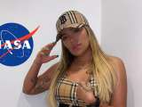 Karol G se llevó a 35 niñas colombianas a conocer la Nasa: hubo más sorpresas