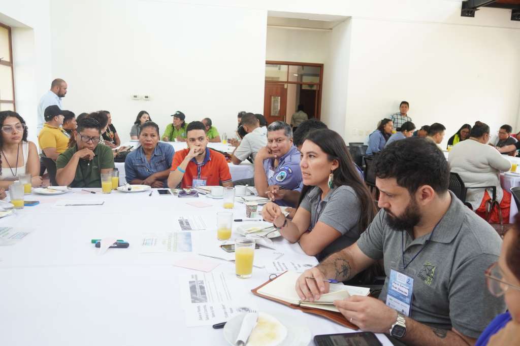 Primero Encuentro por el Agua y la Energía Renovable en Leticia.