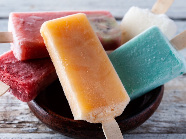 Aprende a preparar una deliciosa paleta cremosa de mango