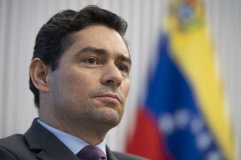 "Calderón Berti se ha burlado de los venezolanos": Carlos Vechio