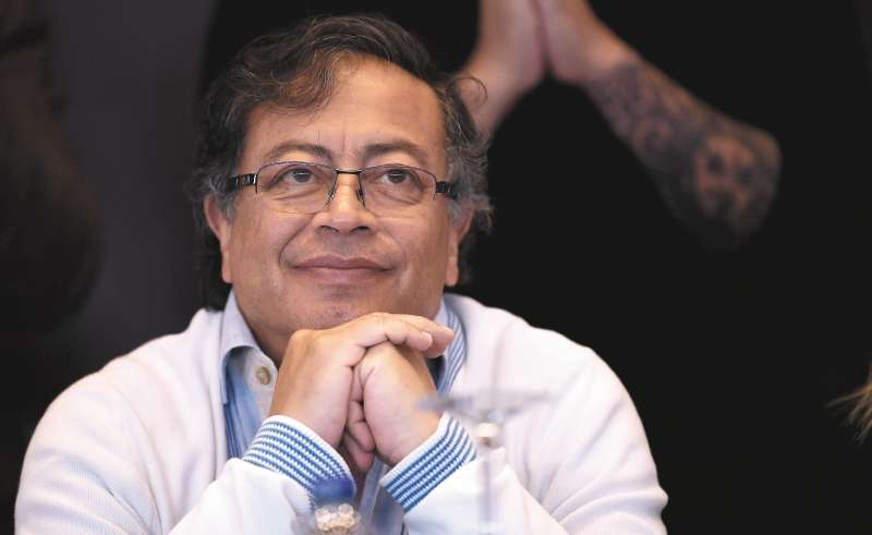 Gustavo Petro, candidato a la presidencia por el Pacto Histórico, considera que los discursos son la forma más artística de la política y que la lectura es la herramienta más efectiva para el aprendizaje. / Mauricio Alvarado
