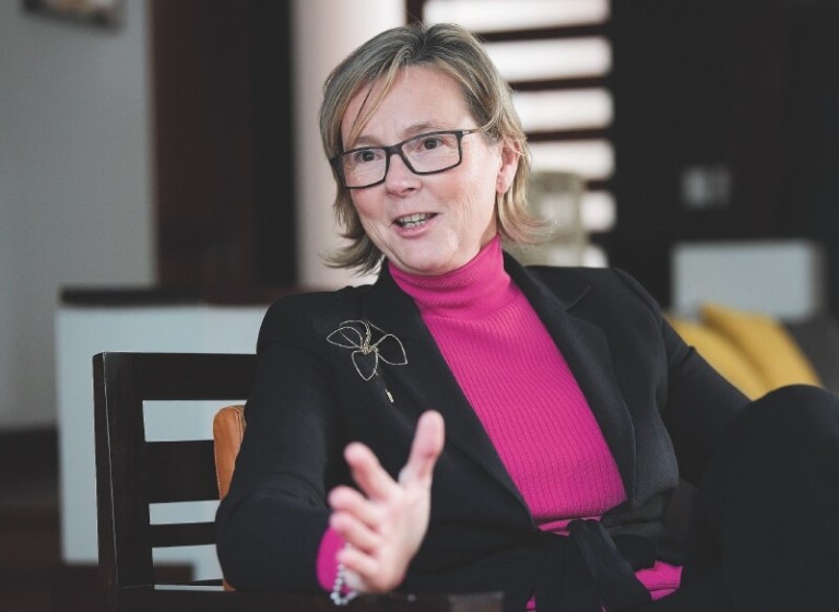 ‘En esta crisis no se puede dejar a nadie atrás’: embajadora de la Unión Europea