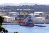 Más crisis en Cuba: incendio de gran magnitud en la refinería clave de La Habana