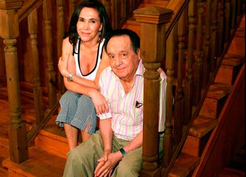 Florinda Meza promoverá las obras de teatro que dejó "Chespirito"