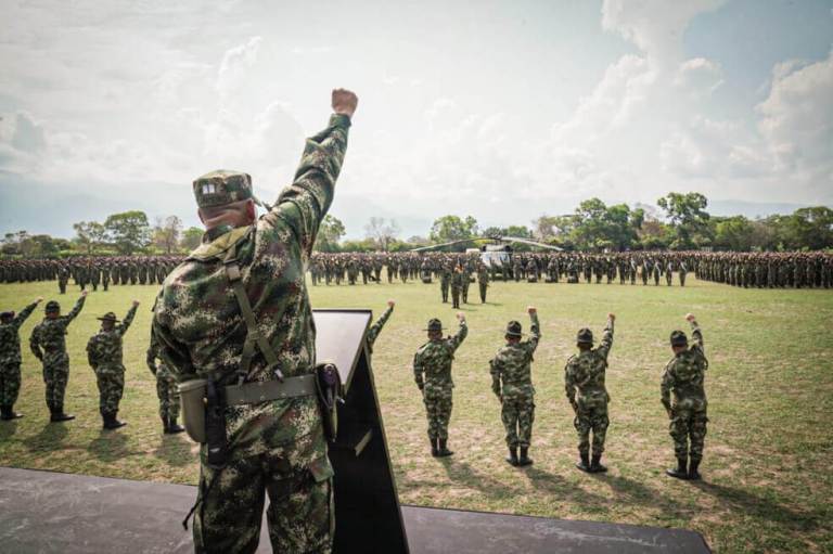 Misiones de contrainteligencia por las que han salido militares son legales: ministro de Defensa