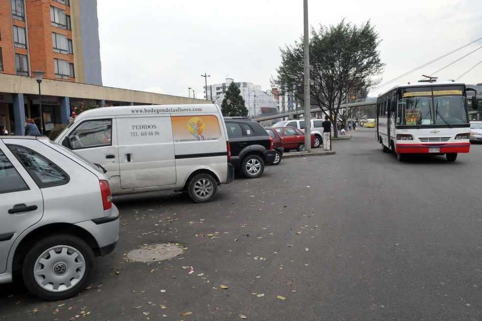 Cobro por parqueo en vías públicas de Bogotá comenzaría en octubre
