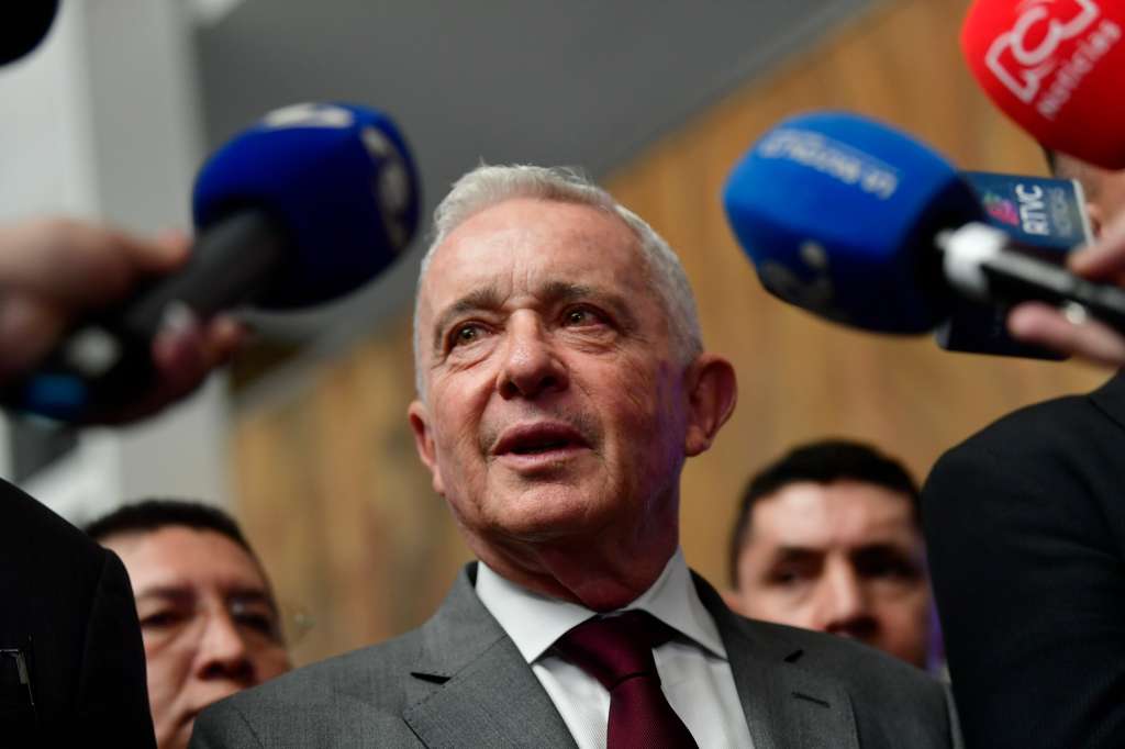 Expresidente de Colombia, a su salida del juicio oral que se adelanta en los Juzgados de Paloquemao