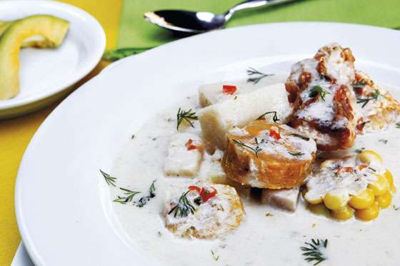 Sancocho de sábalo con leche de coco