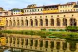 Detenidos dos turistas alemanes por pintar grafitis en el Corredor Vasariano de Florencia