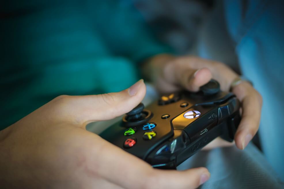 En la iniciativa participaron 2.500 gamers, quienes a través de streamings transmitieron en sus canales ocho horas continuas de una maratón del videojuego en modo Battle Royale, en el que retaron a sus seguidores a recolectar oro virtual.