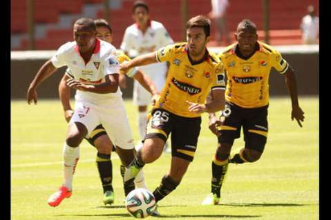 Huelga de futbolistas en Ecuador fue suspendida tras un acuerdo
