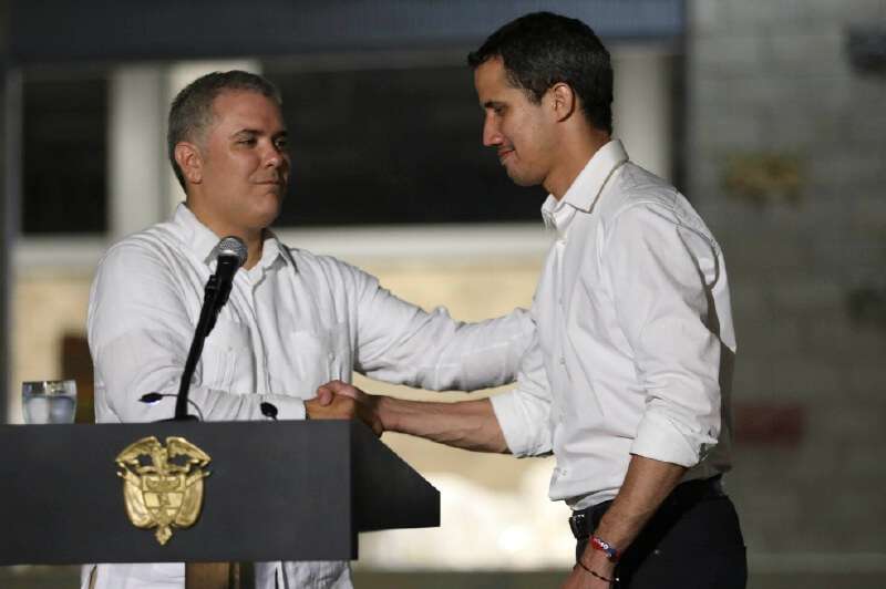 El presidente Iván Duque con el autoproclamado presidente de Venezuela, Juan Guaidó, en Cúcuta. / AP