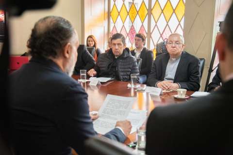 Iglesia católica se reunió con el ministro Benedetti, ¿de qué hablaron?