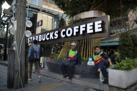 Los clientes de Starbucks en EE.UU. no podrán ver pornografía en su red wifi