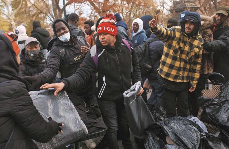 A partir del 8 de abril, los inmigrantes podrán aplicar a una medida que extiende ciertos permisos de trabajo hasta por 540 días.
