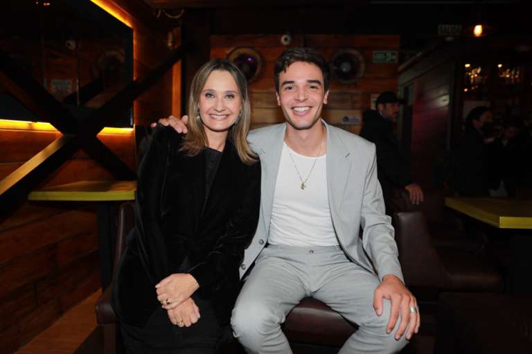 Ines Maria Zabaraín y Alejandro Santa Maria