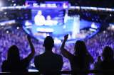 “Influencers” invitados a la Convención Demócrata, la estrategia por el voto joven