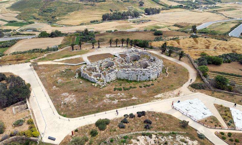 Ġgantija se encuentra en la isla de Gozo, en Malta.