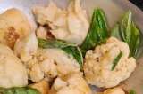 Receta para preparar florecitas de coliflor con albahaca y limón