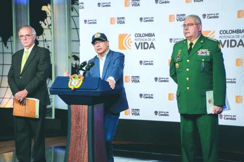 Golpes de grupos que se acercaron a la paz total llevaron a Petro a endurecer su discurso
