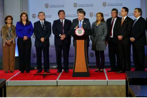 “Vamos a salvar el sistema de Salud y proteger a los usuarios de toda consecuencia negativa”: Santos