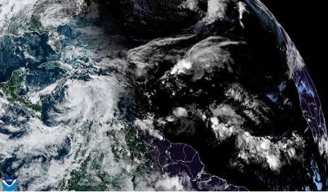 Tormenta tropical Rafael se aleja del país, pero su influencia persiste