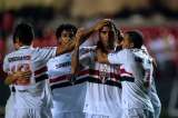 Sao Paulo deja en el camino al Bahía, Emelec eliminó a San Martín