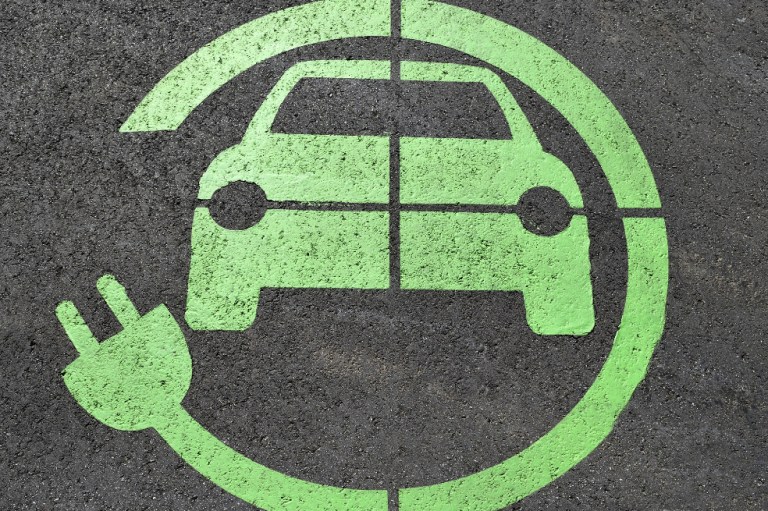 Unión Europea adopta aranceles de hasta el 35,3 % a vehículos eléctricos chinos