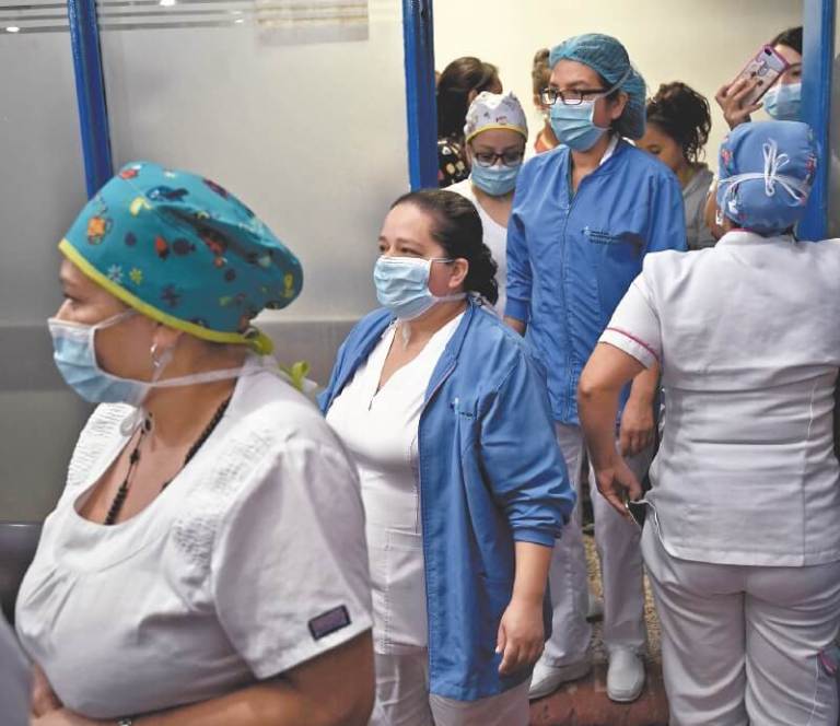 Los temores de las enfermeras que atienden la crisis del coronavirus
