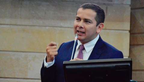 Corte Suprema ordena vigilancia electrónica al senador conservador Miguel Ángel Barreto