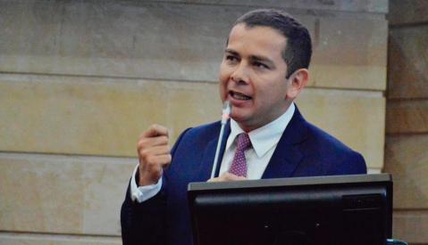 Corte Suprema ordena vigilancia electrónica al senador conservador Miguel Ángel Barreto