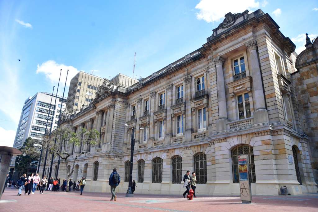 El proceso de restauración que lideró el IDPC y la Gobernación de Cundinamarca consistió en la limpieza de graffitis y de las capas de sales y ácidos que generan las personas que orinan en las paredes del edificio y las heces de las palomas. El Palacio será la sede principal de la Bienal Internacional de arte y ciudad BOG 25 que arranca en el mes de septiembre.