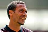 Ferdinand fue suspendido tres partidos por insultar en Twitter