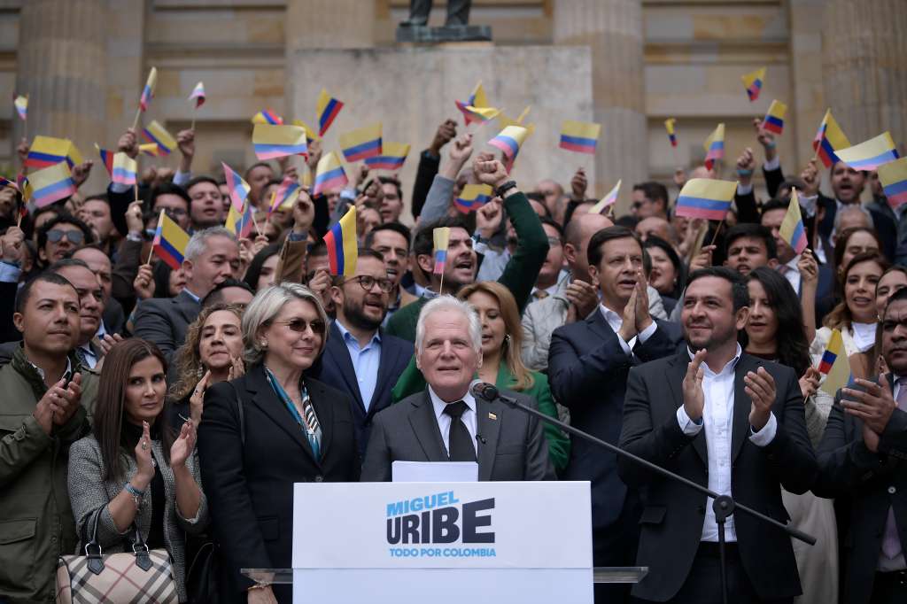 Lanzamiento de su precandidatura presidencial por el Centro Democrático.