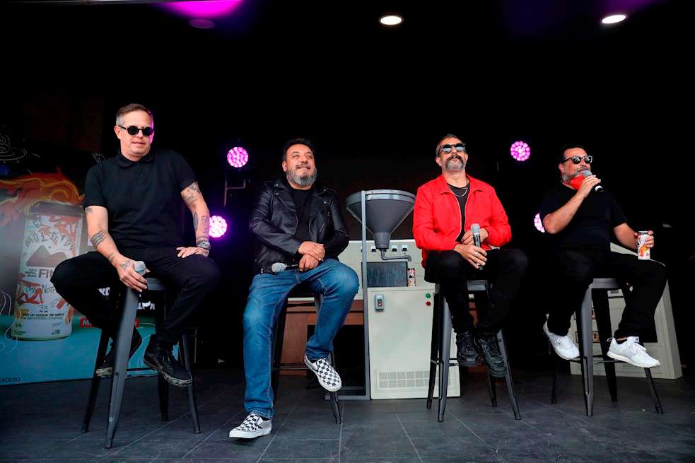 Molotov es una banda mexicana.