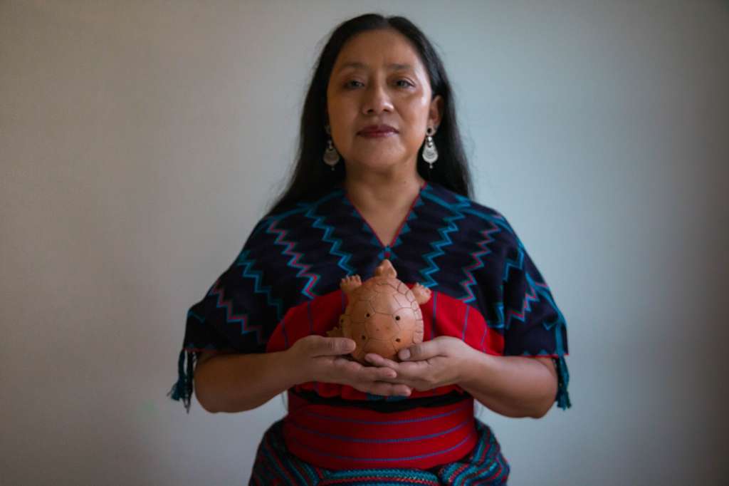 Rosa Chávez, artista guatemalteca