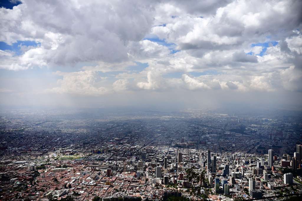 Contaminación en Bogotá vista desde Monserrate