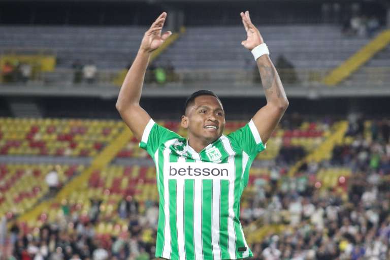 Alfredo Morelos celebrando el 2-0 de Atlético Nacional sobre Tigres en la Copa Betplay 2026 en el estadio El Campín.