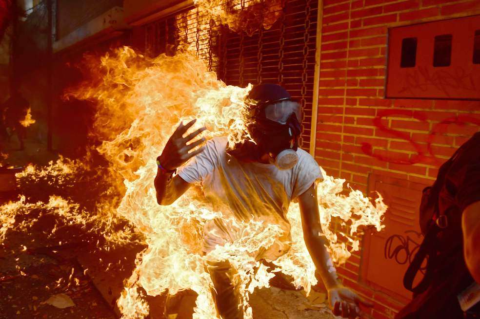 Las protestas, que comenzaron el 1° de abril en Venezuela, causaron 121 muertos y casi 2.000 heridos, según cifras extraoficiales. Duraron casi cinco meses. / AFP