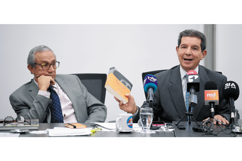 José Félix Lafaurie (der.) contó que Darío Acevedo sugirió que Fedegán y el CNMH firmen un convenio. / Mauricio Alvarado
