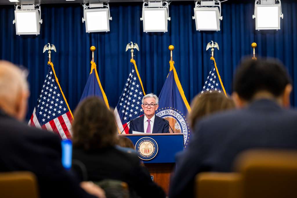 Washington (United States), 14/06/2023.- Federal Reserve Board Chairman Jerome Powell holds a news conference after the Fed refrained from raising interest rates following its two-day conference at the Federal Reserve in Washington, DC, USA, 14 June 2023. The Fed is pausing its interest rate hikes after raising them 10 times in a row to curb inflation. (Estados Unidos, Roma) EFE/EPA/JIM LO SCALZO