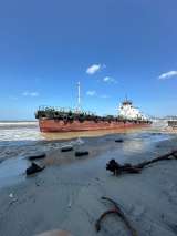 Buque encallado en playa Los Cocos, de Santa Marta, no presenta riesgo ambiental: DADSA
