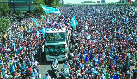 Argentina: saber sufrir, saber amar, saber festejar