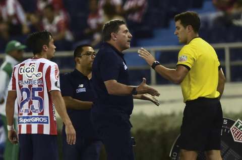 El cambio erróneo de Júnior ante Palmeiras